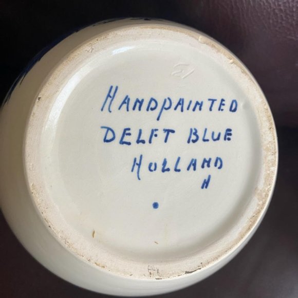 VINTAGE   DELFT  BLUE AMPHORA  VASE  HOLLAND - Picture 3 of 3